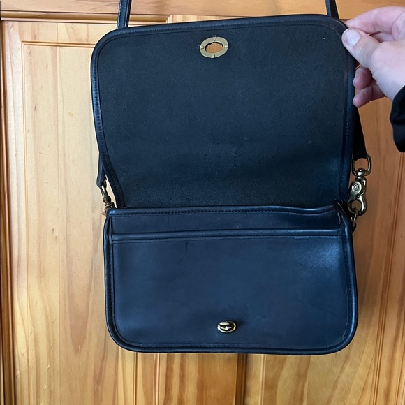 Vintage Coach 9755 Black Pocket Purse Turn lock leather bag made in 1998 - Picture 4 of 16